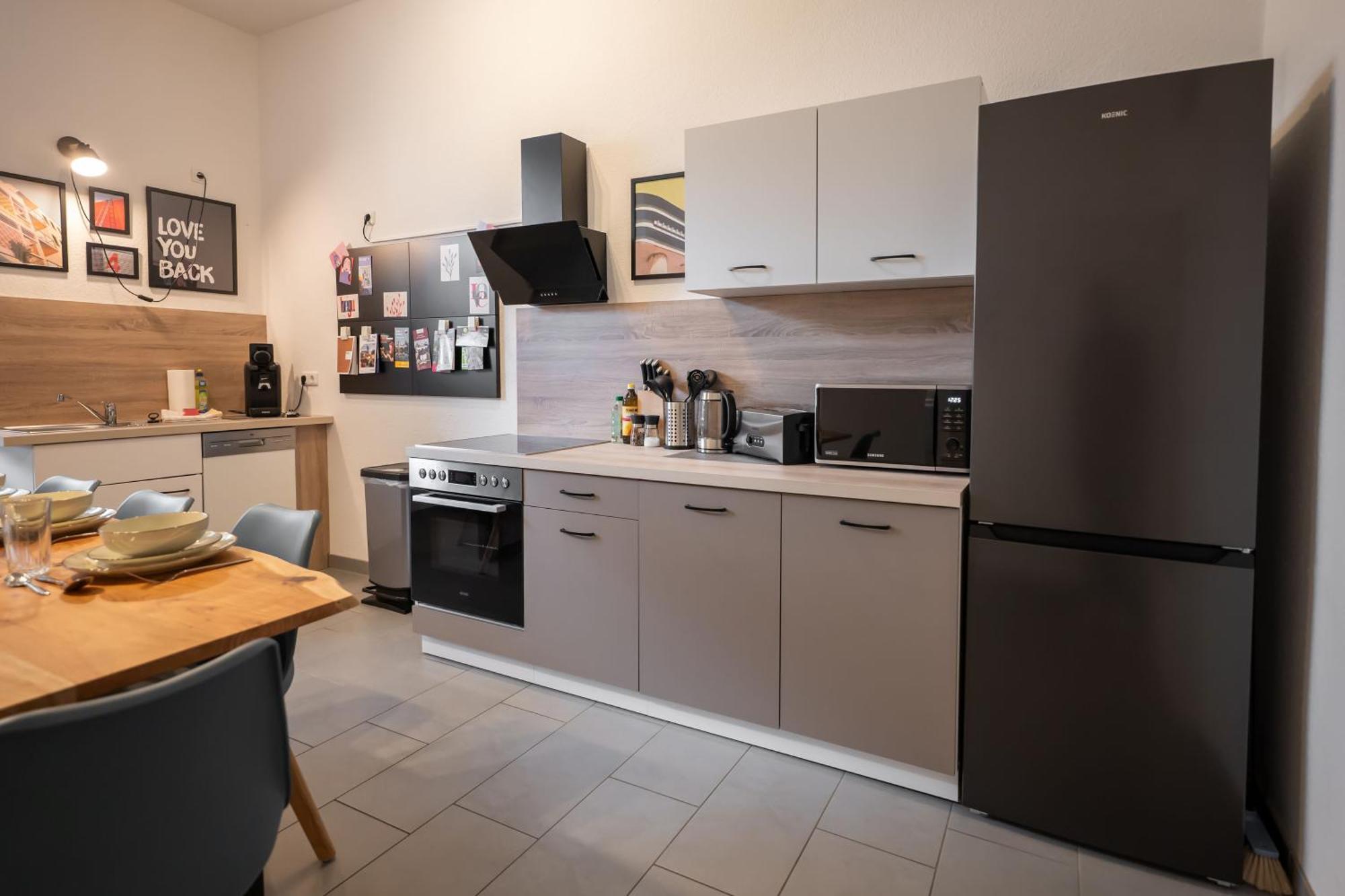T21 - Apartment Direkt Im Zentrum Mit Parkplatz Chemnitz Extérieur photo